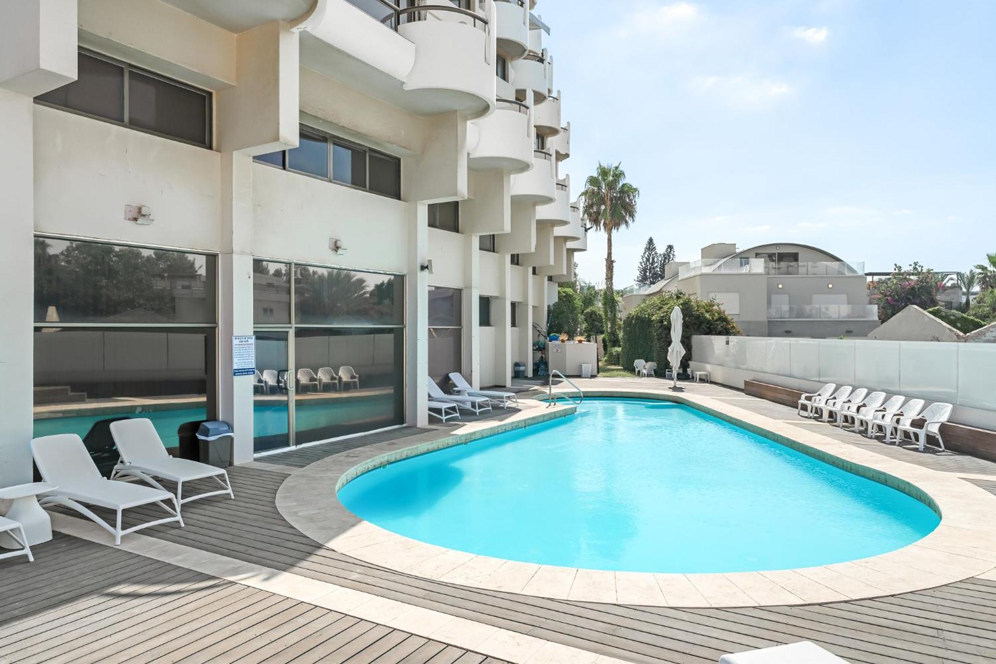 Elegant Duplex With Parking By Beachfront Stay Herzelia Extérieur photo