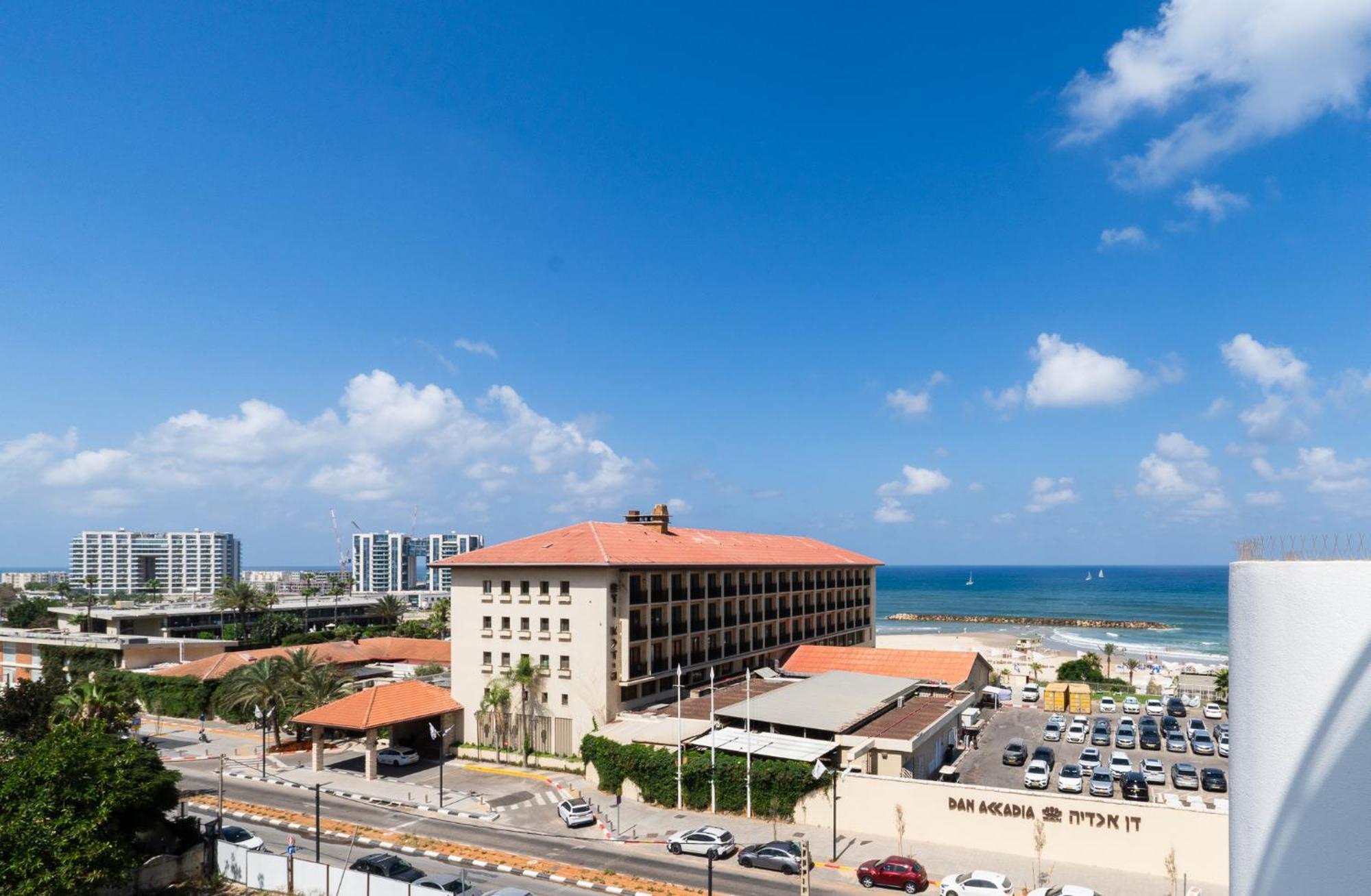 Elegant Duplex With Parking By Beachfront Stay Herzelia Extérieur photo